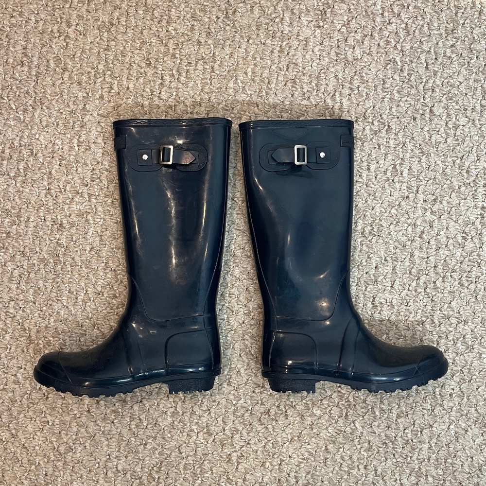 Navy Blue Seven7 Rain Boots Size 8